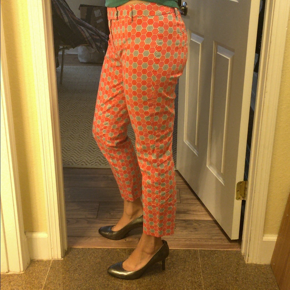 GAP Slim Cropped Geometric Print Capris - Picture 2 of 6
